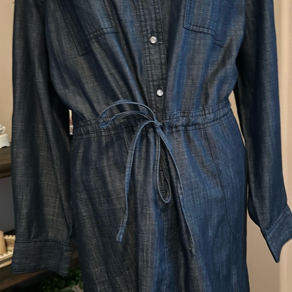 EUC denim chambray Dress(size 18) - Picture 5 of 9
